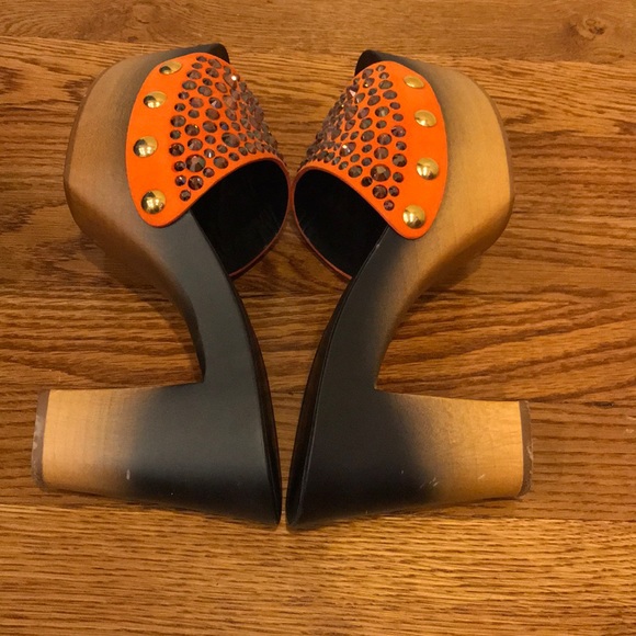 Giuseppe Zanotti Orange Sequin Block Heel Sandals - Picture 7 of 8